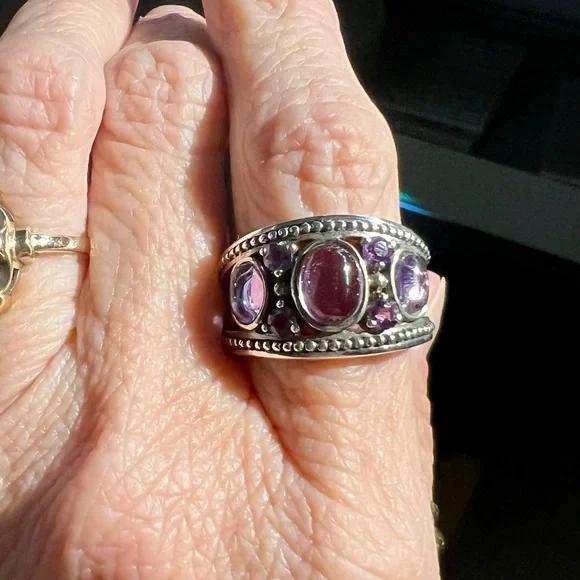 Sterling Silver Art Deco Cabochon Amethyst Ring - Picture 6 of 8